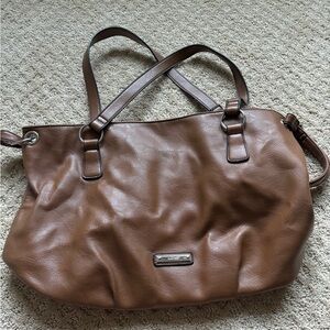 Nine West Leather Shoulder Bag with Timeless Design